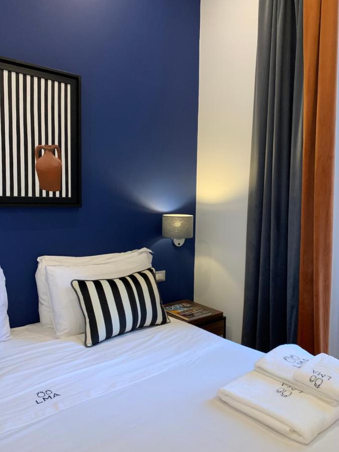 Classic Double Room with Balcony and City View
